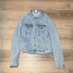 H&M & Denim Light Blue Wash Denim Women's Jean Jacket Small